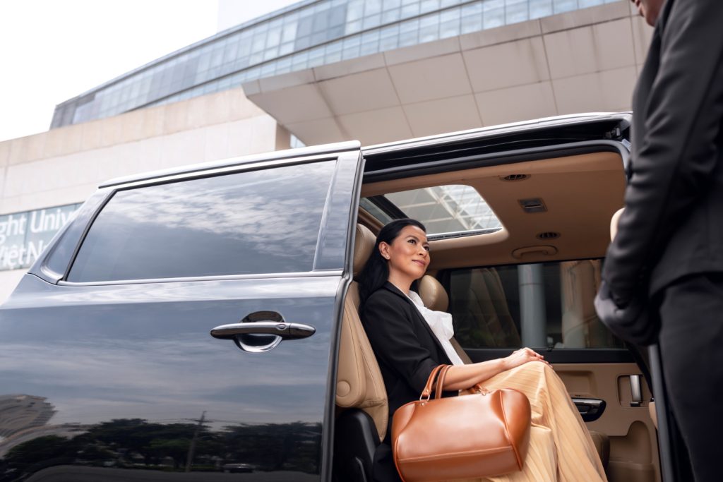 Luxury Black Car Service